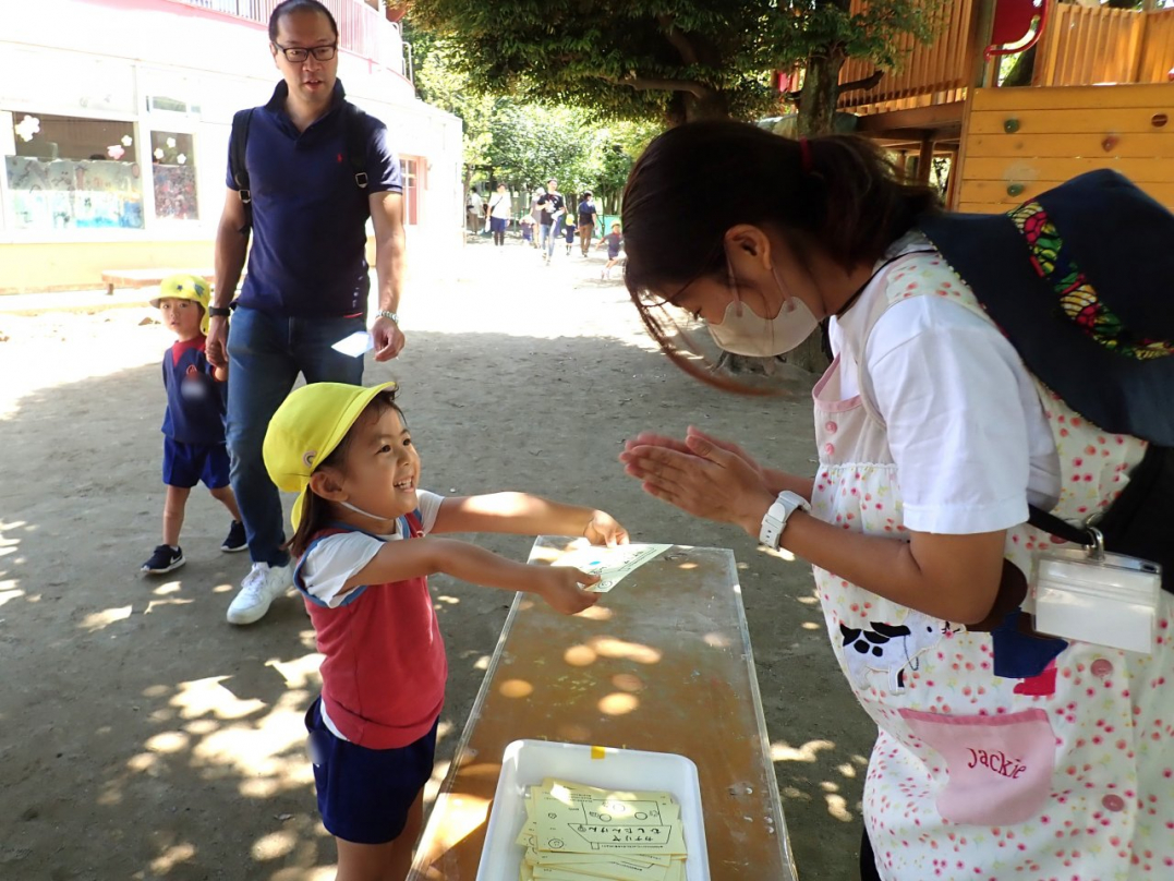 園庭で親子ラリーも楽しみました