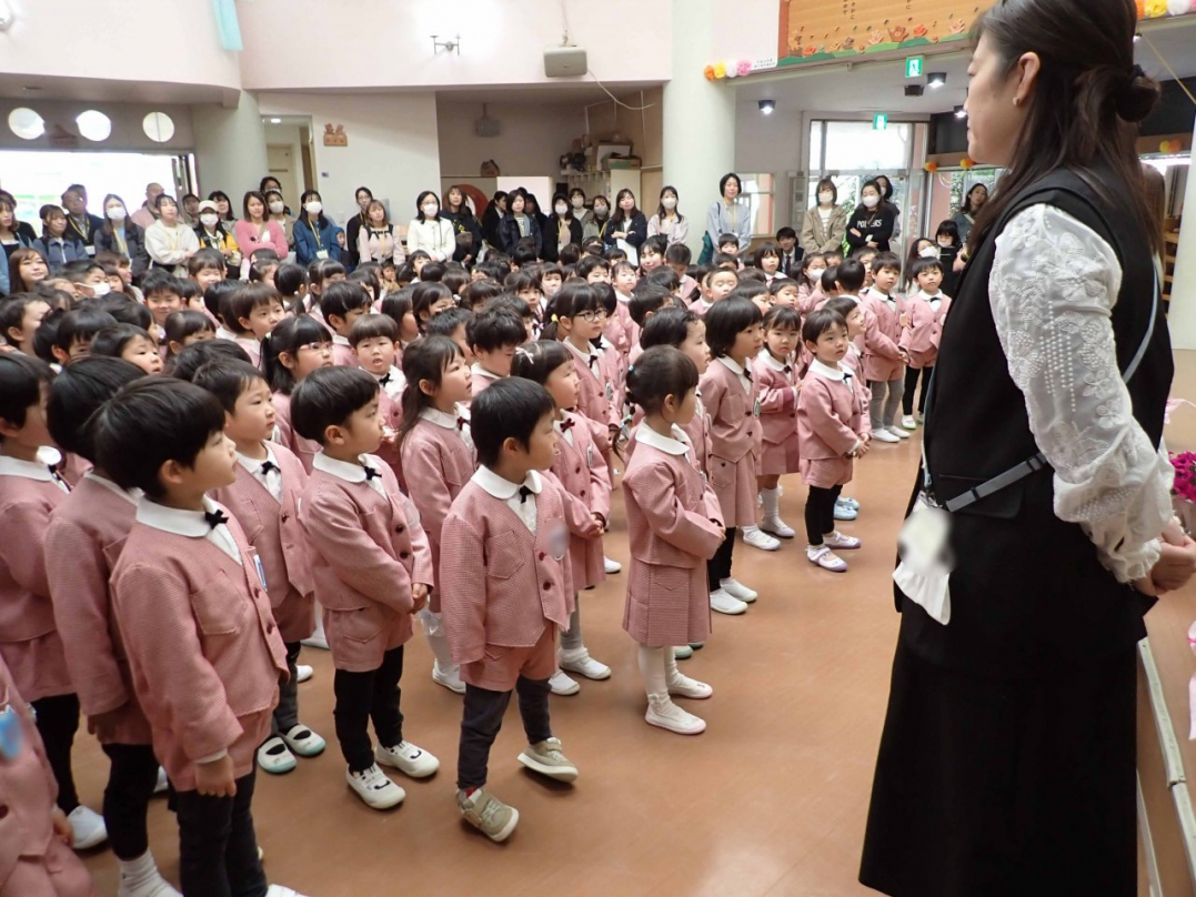 ひばり組の先生達からのご挨拶です